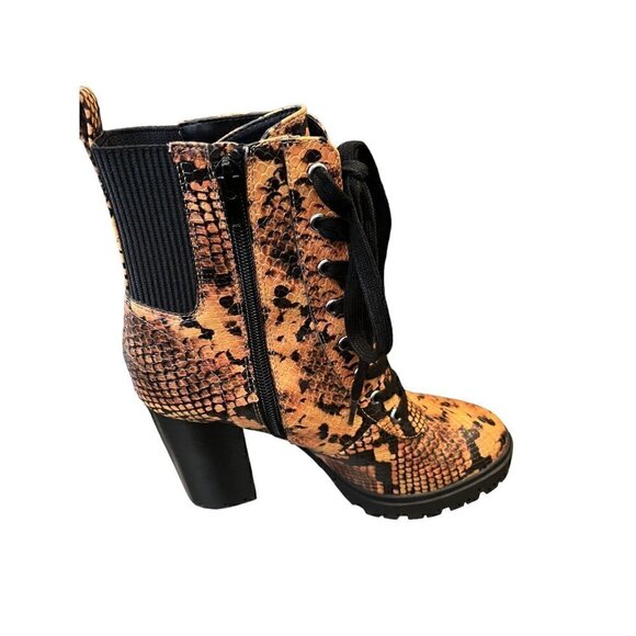 Women's Steve Madden Tan & Black Snake Skin Design Lace Up Boots, Size 8 1/2 - Picture 3 of 8